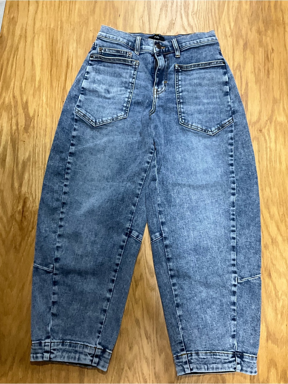 Ruti Signature Barrel Jeans Size 6